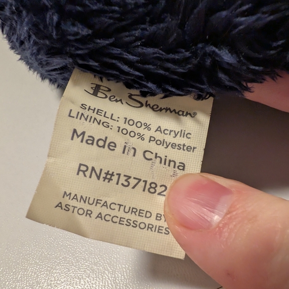 Ben Sherman Men’s Gray Ribbed Beanie Thermal Plush Lined Winter Hat - Picture 3 of 3